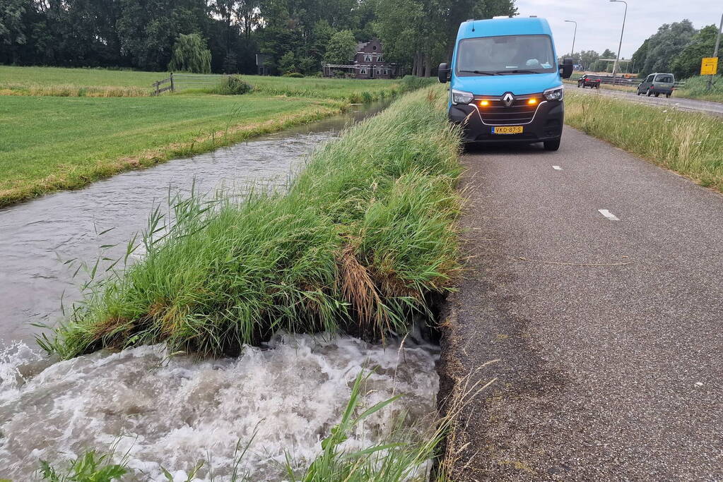 Wateroverlast door gesprongen waterleiding