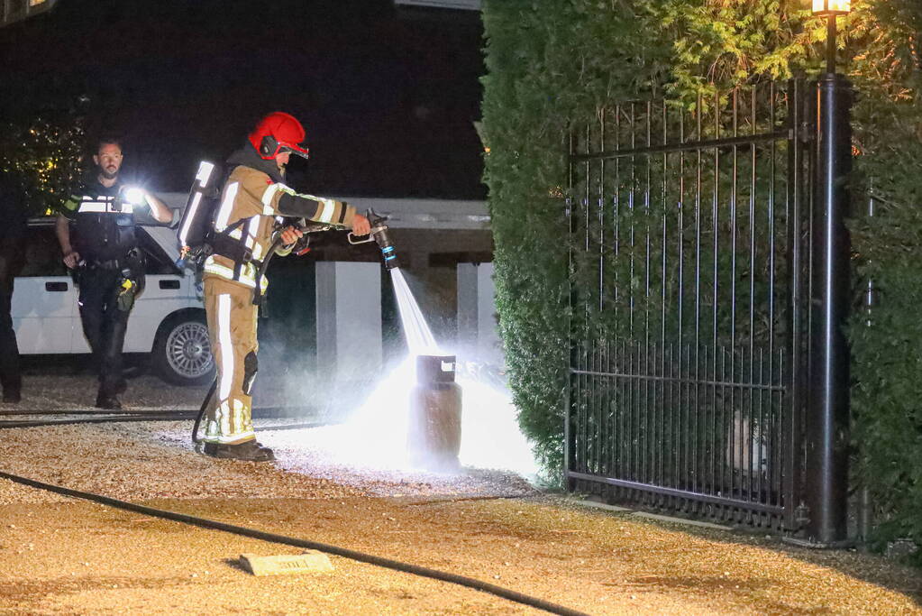 Feest eindigt met brand in achtertuin