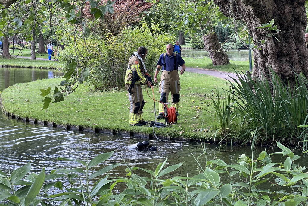 Zoekactie in water door verlaten scootmobiel