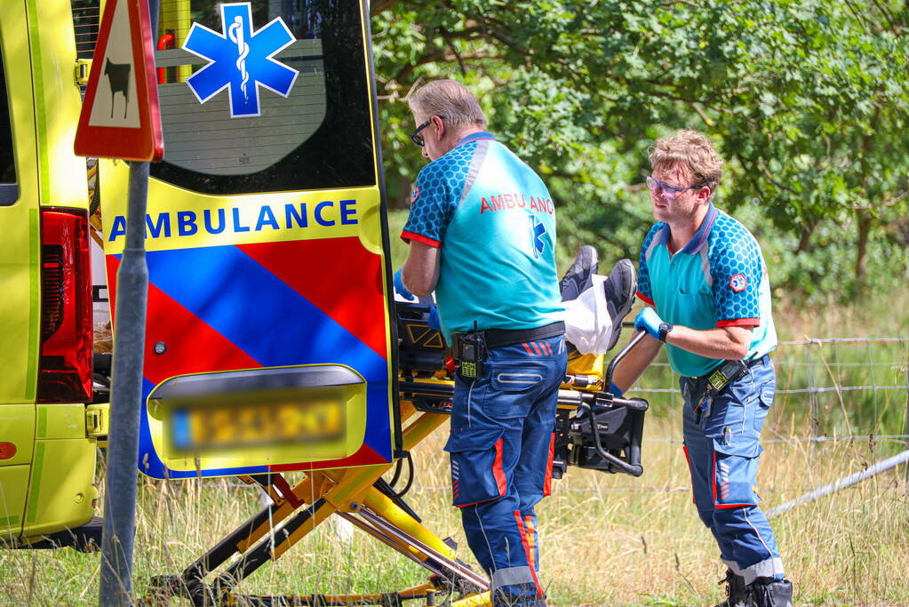 Man op e-bike gewond bij botsing