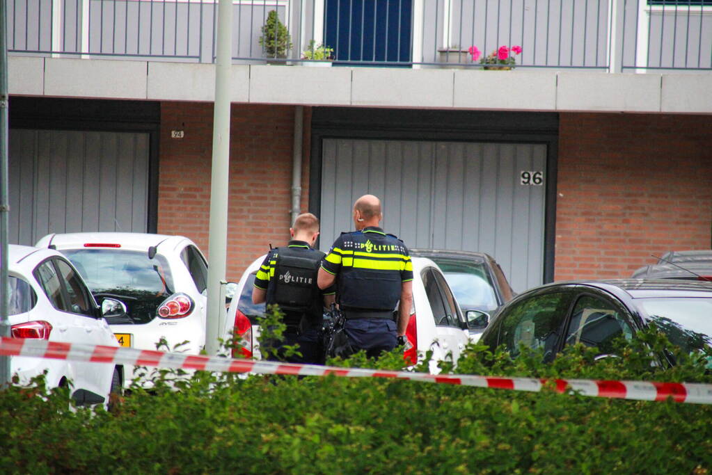 Woning beschadigd door explosie bij voordeur