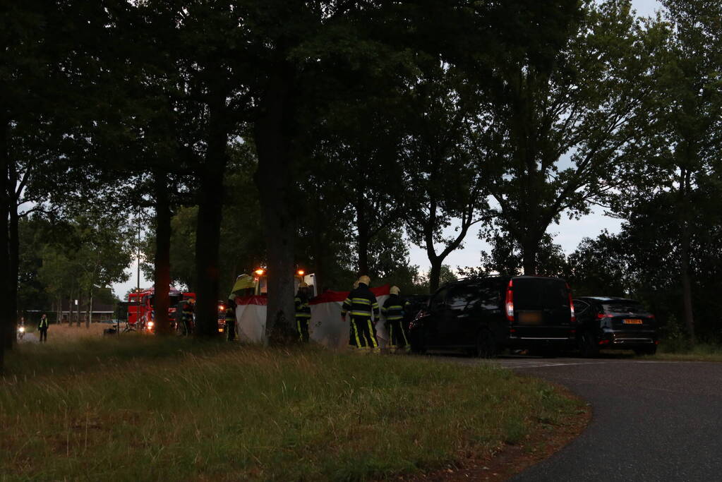 Persoon gewond bij botsing tussen twee voertuigen