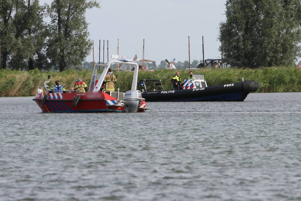 Man overleden, scheepvaartverkeer is gestremd