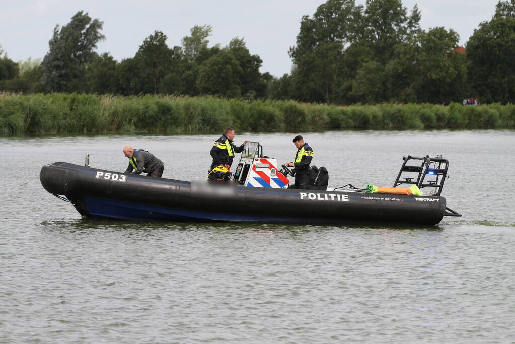 Man overleden, scheepvaartverkeer is gestremd