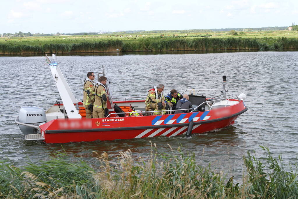 Man overleden, scheepvaartverkeer is gestremd