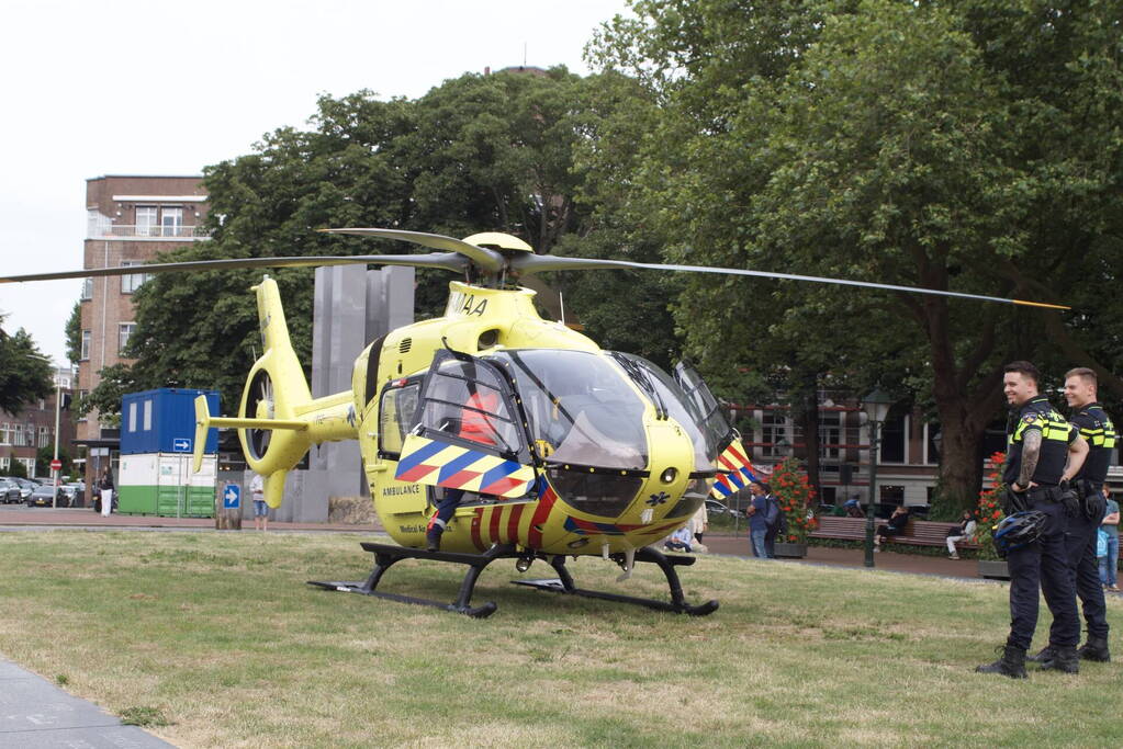 Straat afgezet na incident, traumahelikopter ingezet