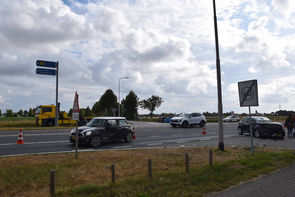 Veel schade bij ongeval op kruising