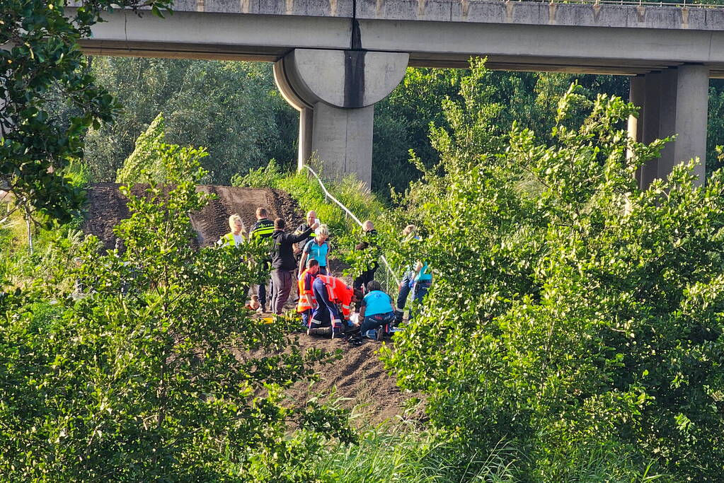 Motorcrosser ernstig gewond na val