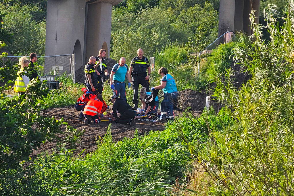 Motorcrosser ernstig gewond na val