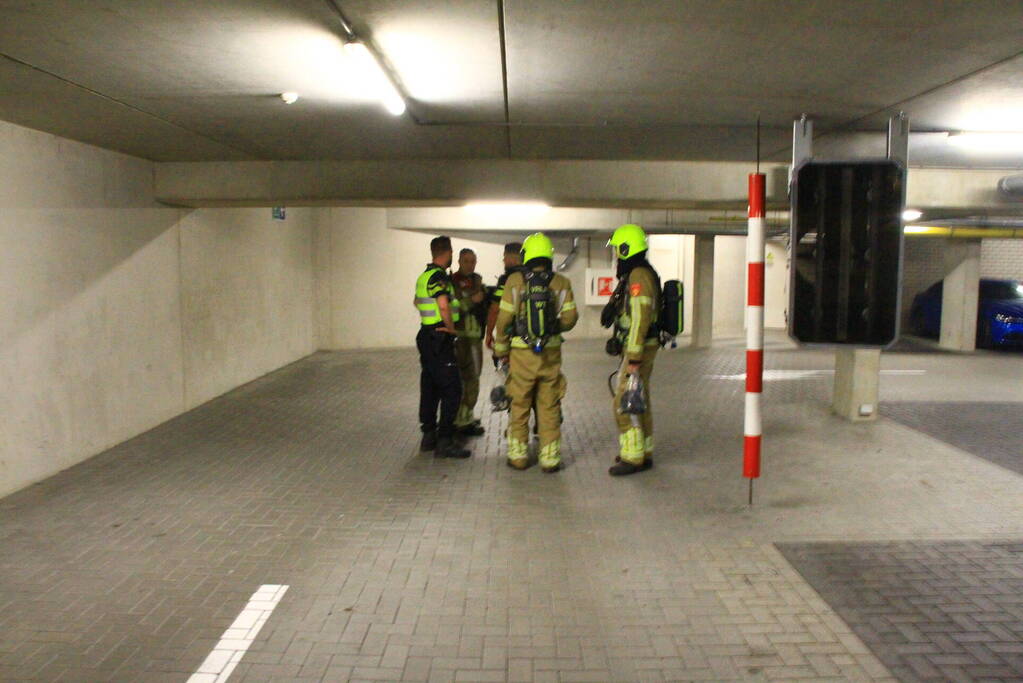 Onderzoek naar kleine brand in parkeergarage