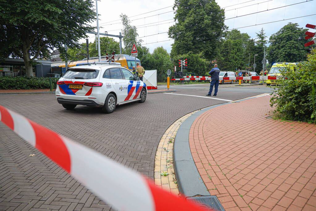 Persoon overleden bij aanrijding met trein