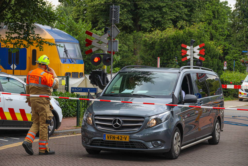 Persoon overleden bij aanrijding met trein