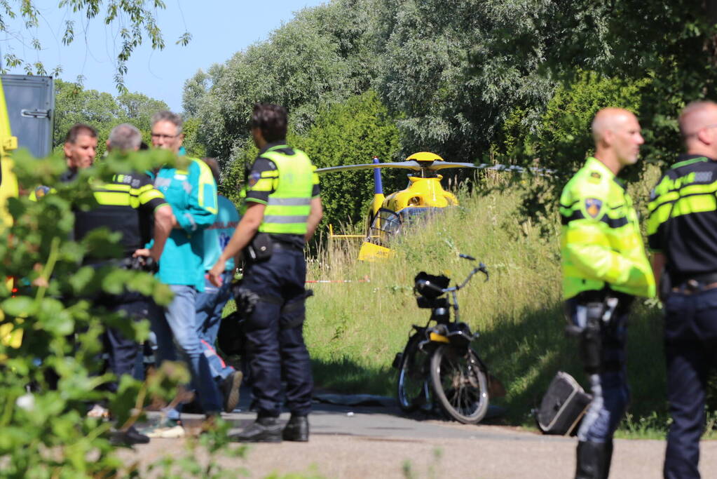 Club van solexrijders aangereden