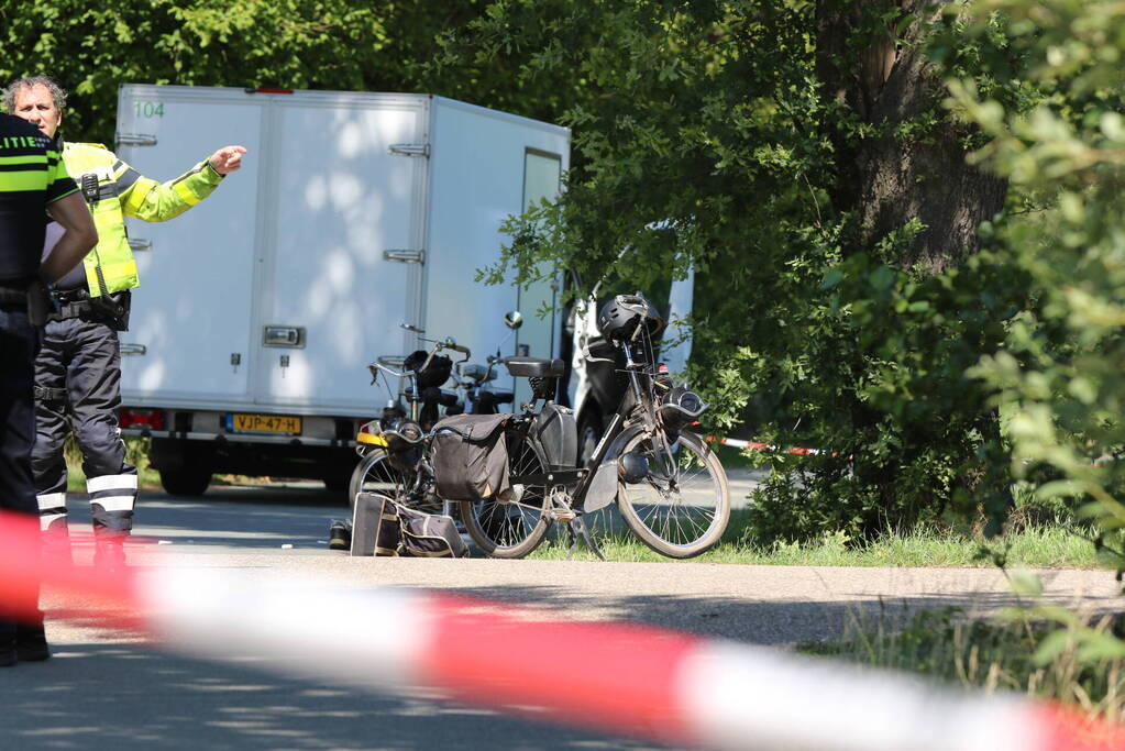 Club van solexrijders aangereden