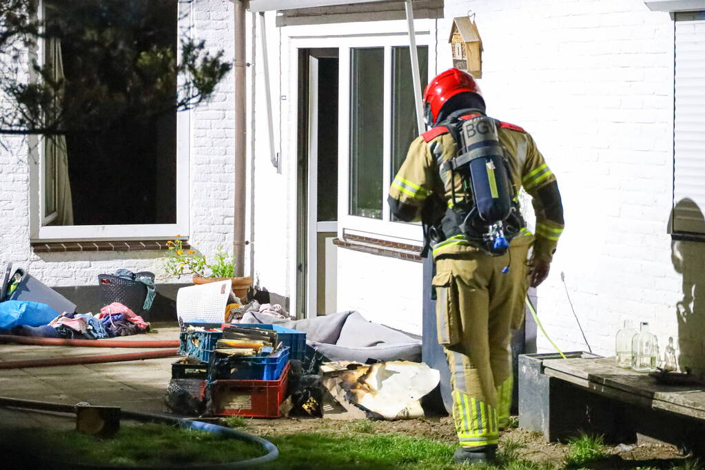 Kind roep om hulp bij woningbrand