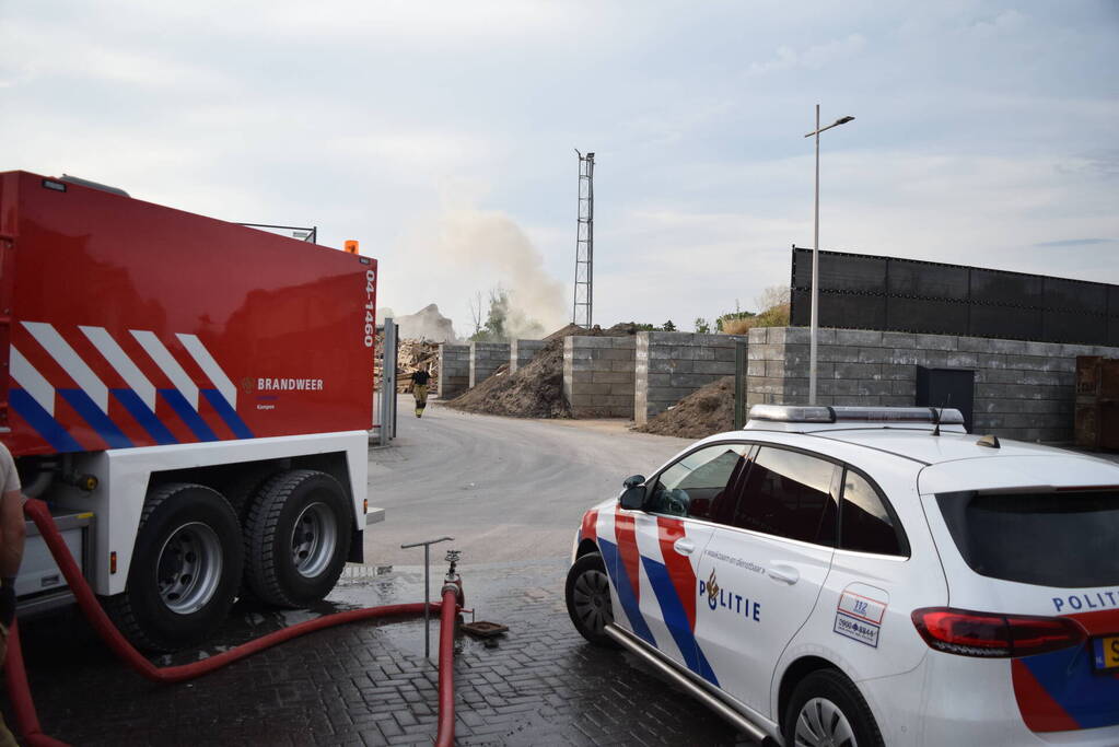 Brand in container van recyclingbedrijf