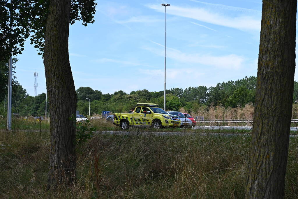 Kop-staartaanrijding tussen twee personenwagens