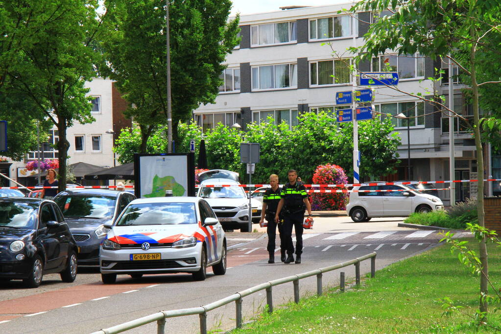 Straat afgezet door brand op dak van muziekschool