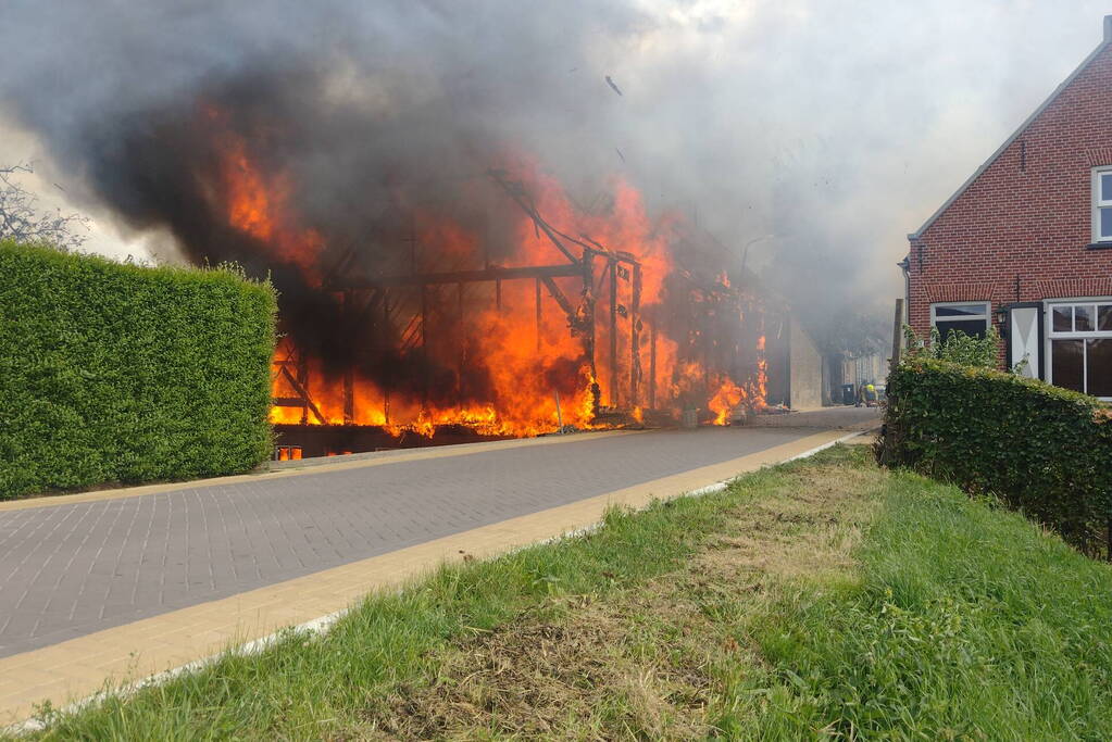 Brand slaat over na zorgboerderij