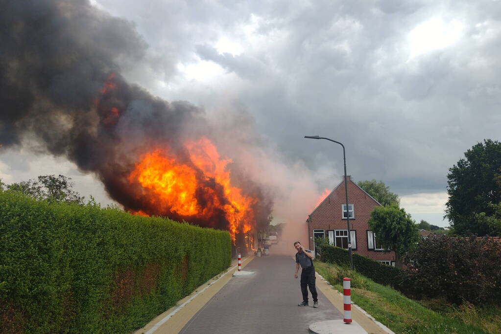 Brand slaat over na zorgboerderij