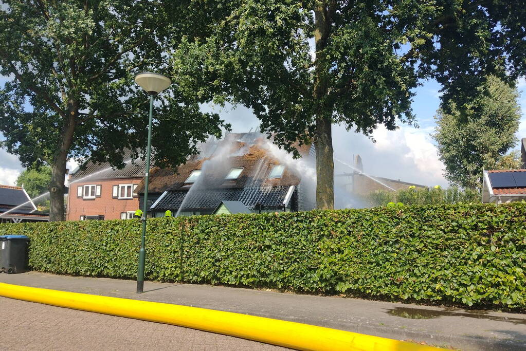 Brand slaat over na zorgboerderij