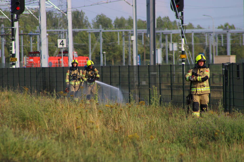 Flink stuk berm in brand