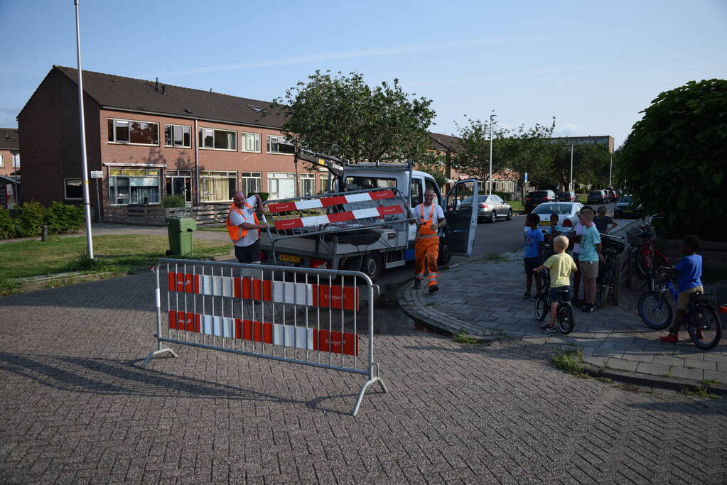 Waterlekkage zorgt voor water op straat