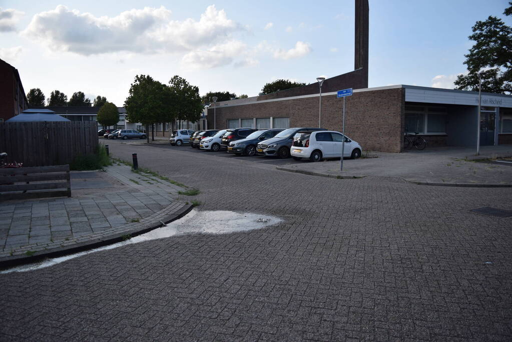 Waterlekkage zorgt voor water op straat