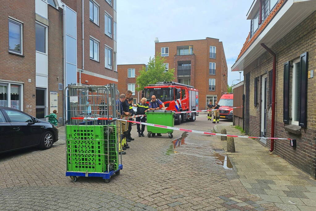 Straat af nadat water uit de grond komt