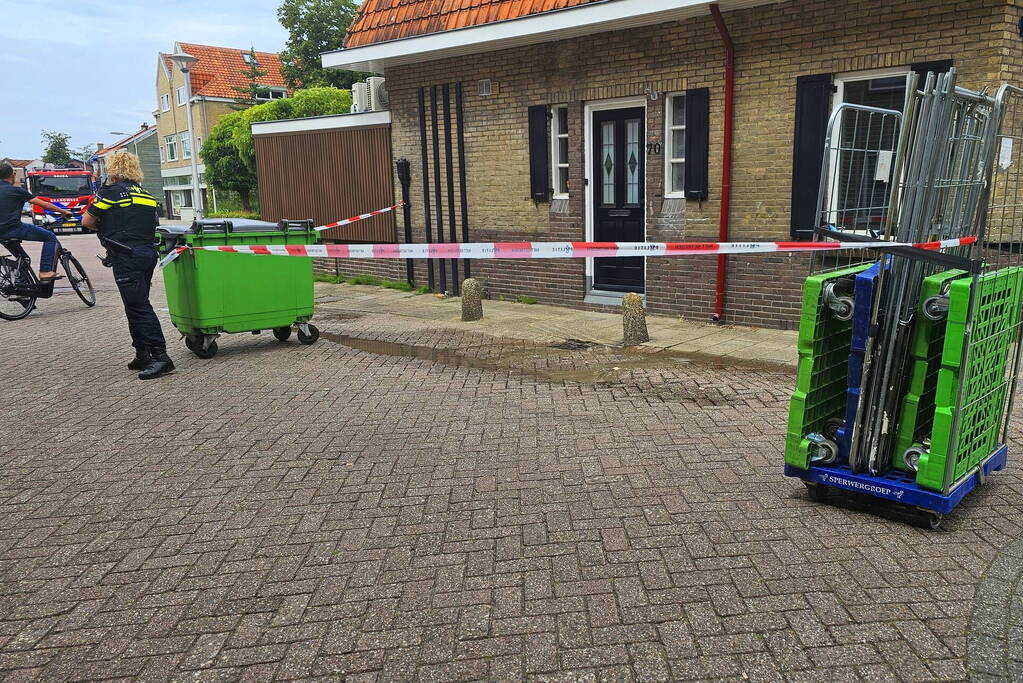 Straat af nadat water uit de grond komt