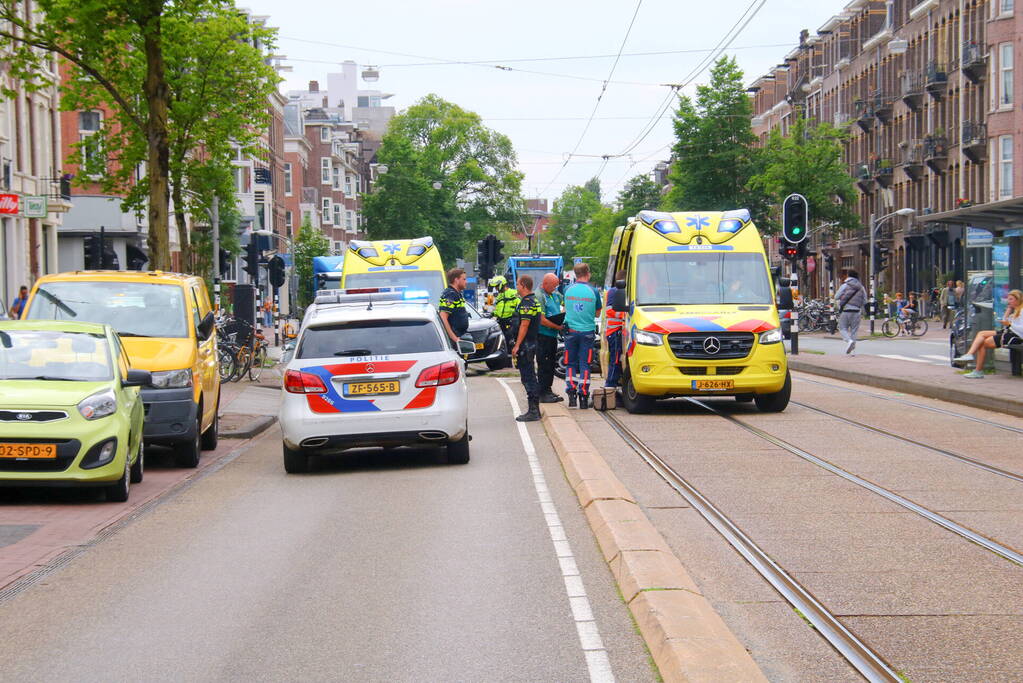 Politie doet onderzoek naar steekpartij