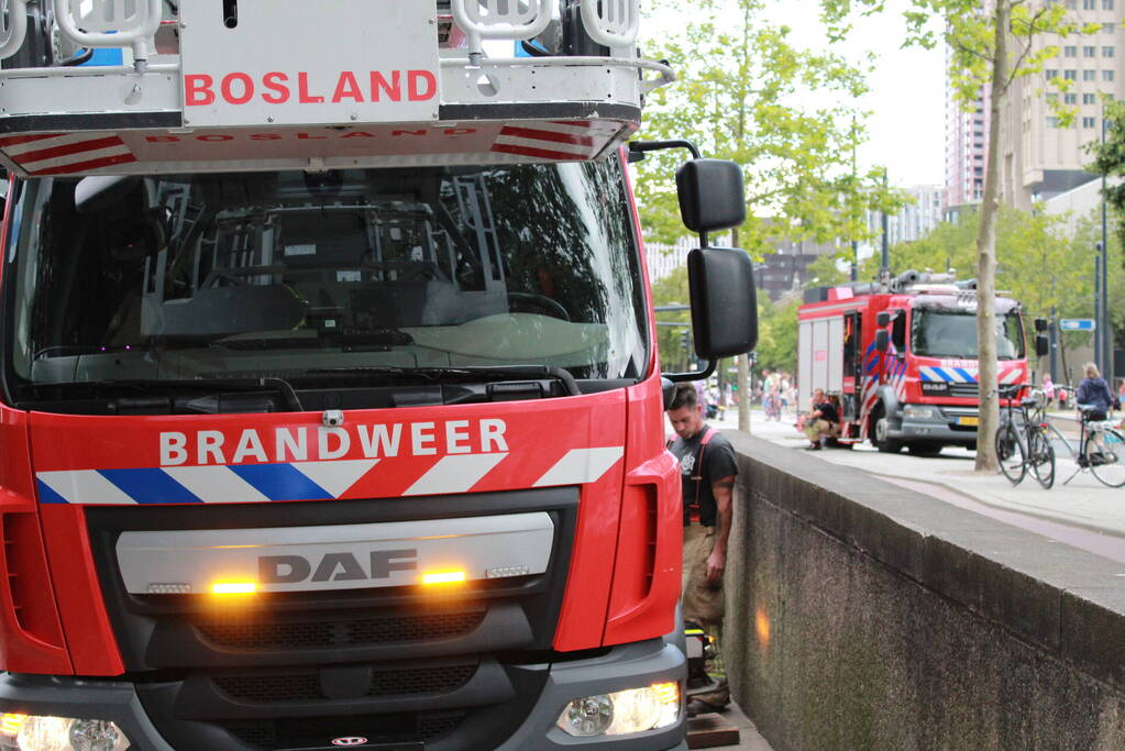 Brandweer assisteert bij klapperende zonwering