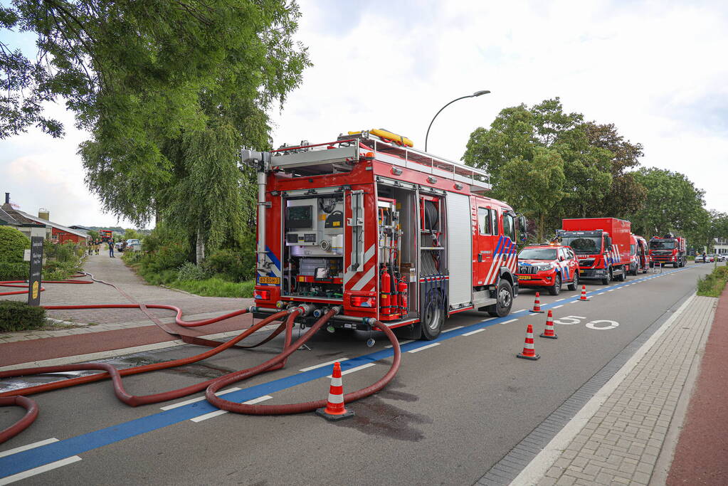 Flinke brand bij agrarisch bedrijf