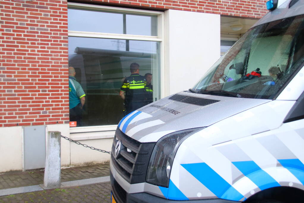 Grote inzet hulpdiensten na aantreffen verdacht pakketje