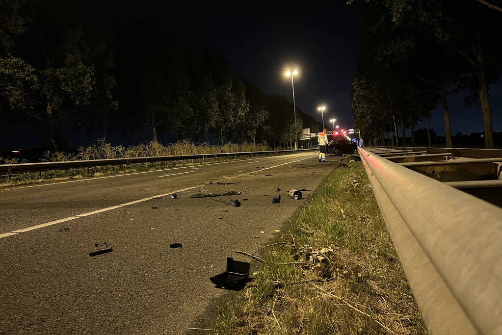 Auto verliest motor bij enkelzijdig ongeval