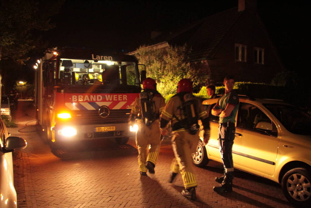 Flinke rookontwikkeling na brand in woonkamer