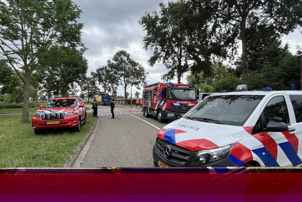 Hulpdiensten ingezet voor lekkende vloeistof uit vuilniswagen