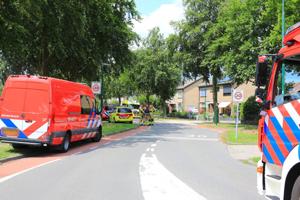 Veel bekijks bij man met verward gedrag op dak