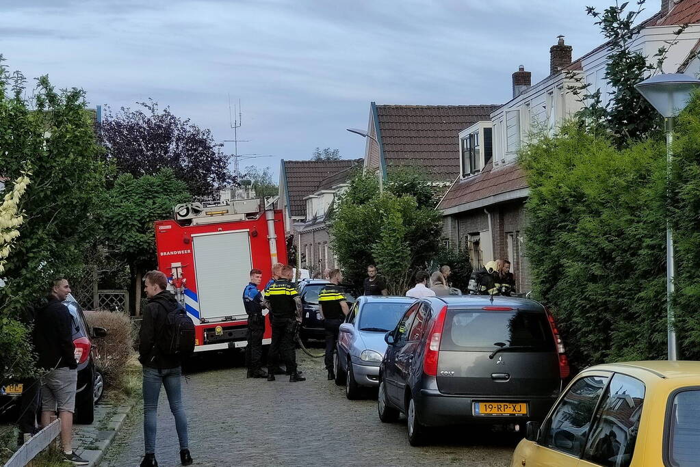 Onderzoek in woning na mogelijke brand