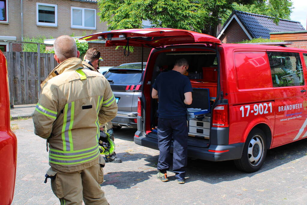 Gevaarlijk stof omgevallen in schuur