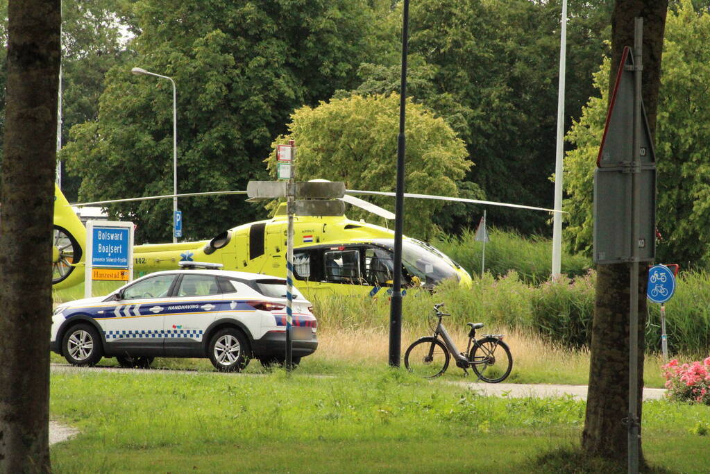 Fietsster geschept voorruit aan diggelen