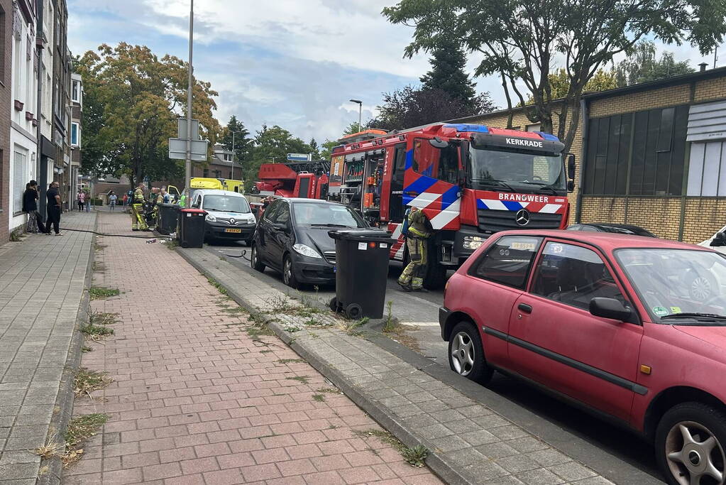 Brand in bovenwoning snel onder controle