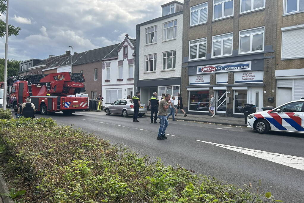 Brand in bovenwoning snel onder controle