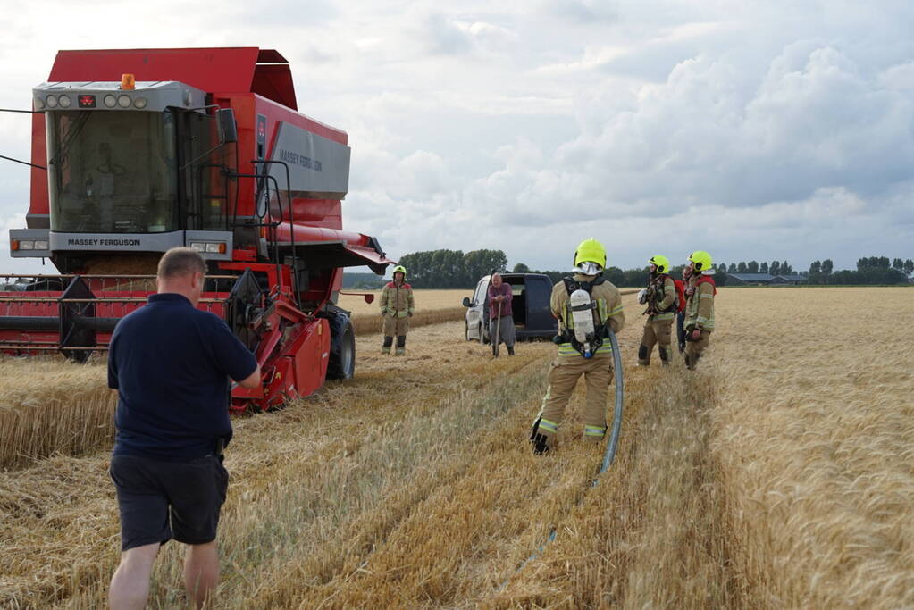 Beginnende brand maaidorser snel onder controle