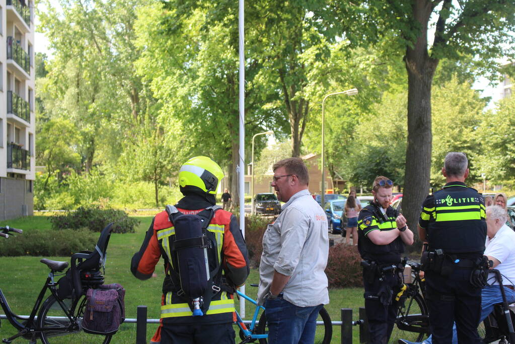 Scootmobiel veroorzaakt rookontwikkeling in flatgebouw