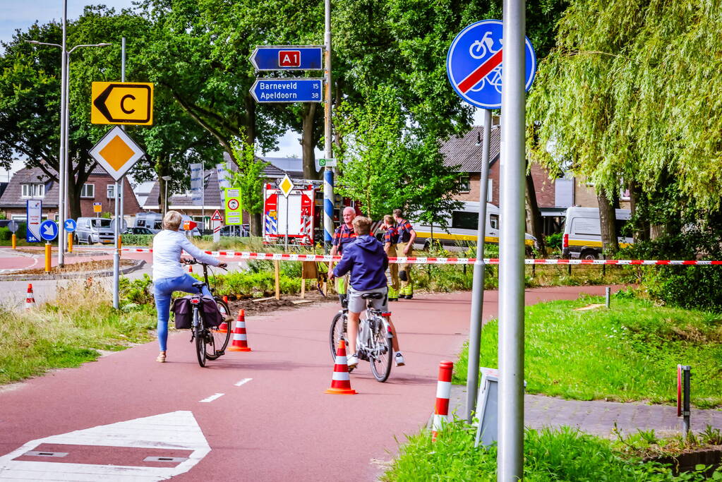 Houten paal door gasleiding geslagen