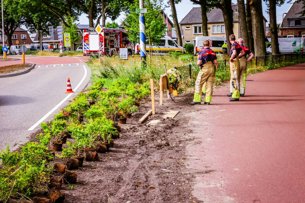 Houten paal door gasleiding geslagen