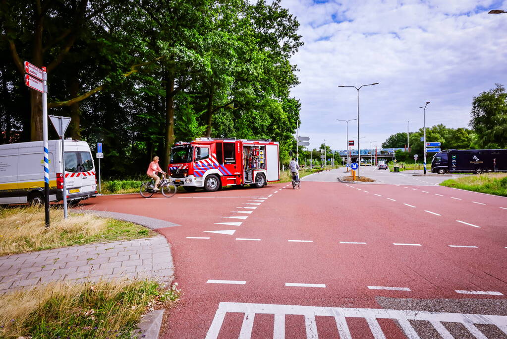 Houten paal door gasleiding geslagen