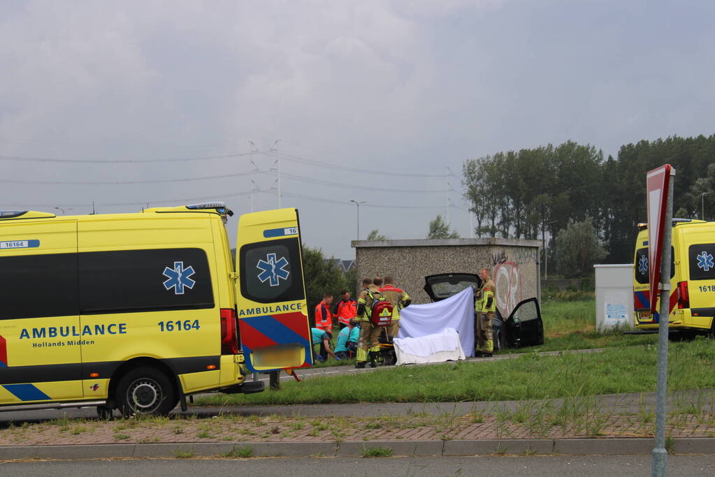 Persoon overleden na ongeval op carpoolplaats