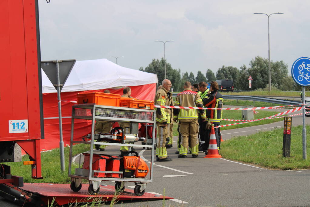 Persoon overleden na ongeval op carpoolplaats